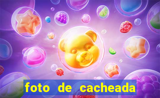 foto de cacheada no espelho